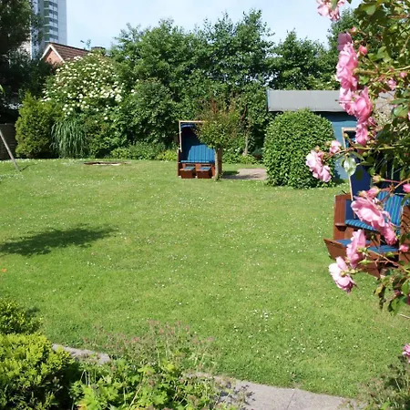 Mit Terrasse A 08